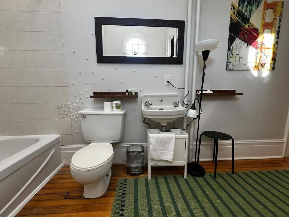 Timeless Comfort Downtown Halifax Living, Unit 2 Apartment