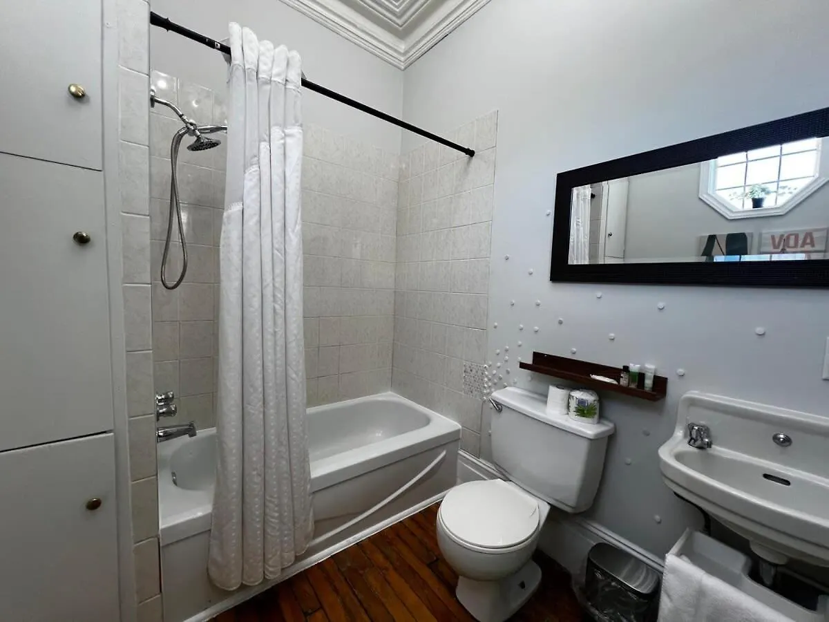 Apartment Timeless Comfort Downtown Halifax Living, Unit 2